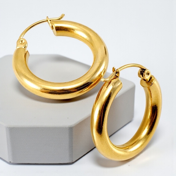 🆕 18K Gold Plated Stainless Steel Chunky Hoop Earrings 1.15" Bold Statement - Picture 6 of 10